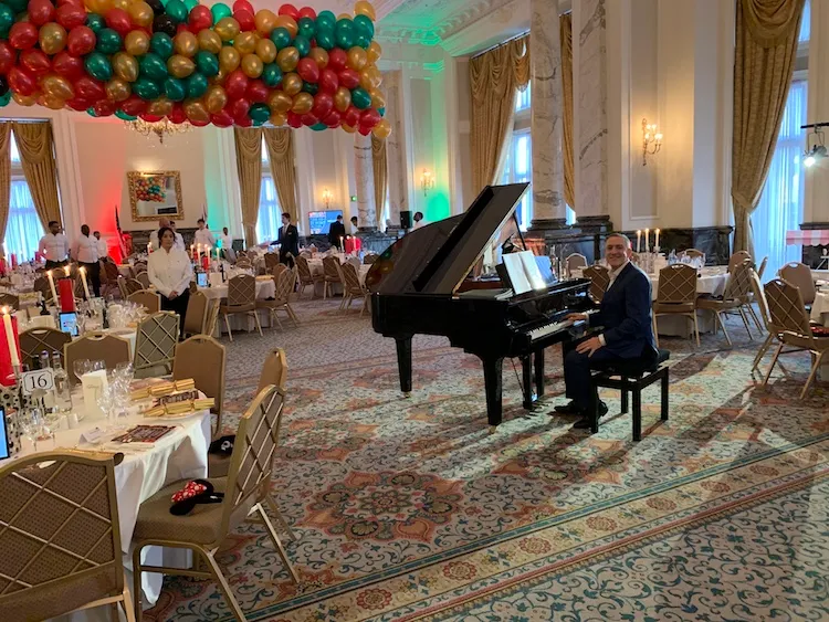 BritishAmerican-Business-corporate-event-pianist